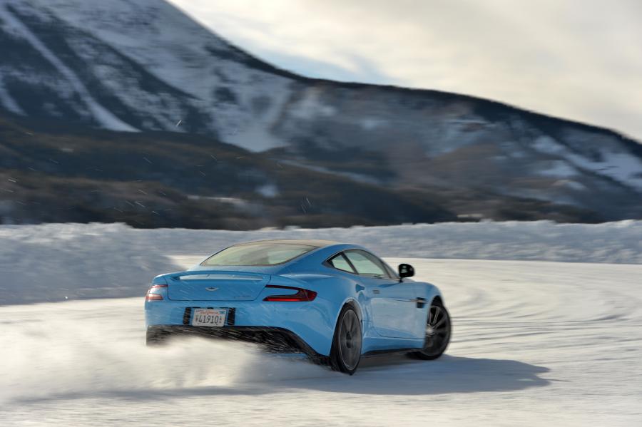  Aston Martin Vanquish 2012 года  (NA) (фото 160 из 182)